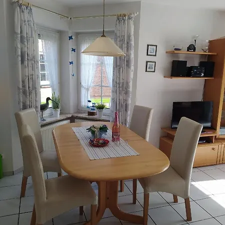 Sommerhaus Дом отдыха Несмерзиль